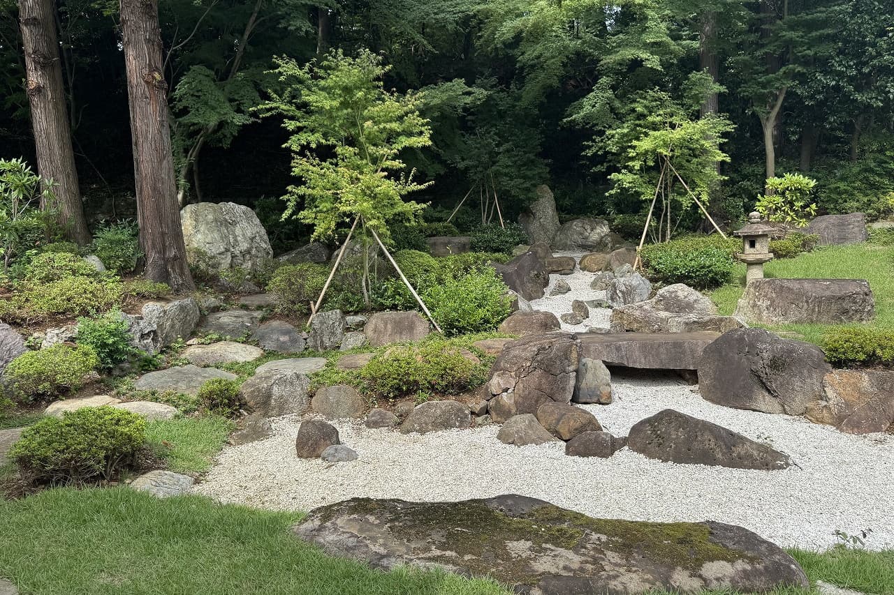 香山緑地_湘南ロックガーデン