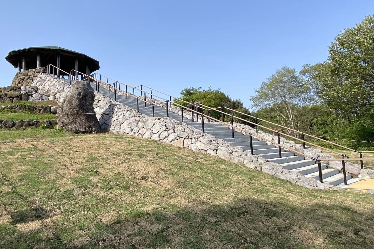 四季の森公園_新小松石_湘南ロックガーデン