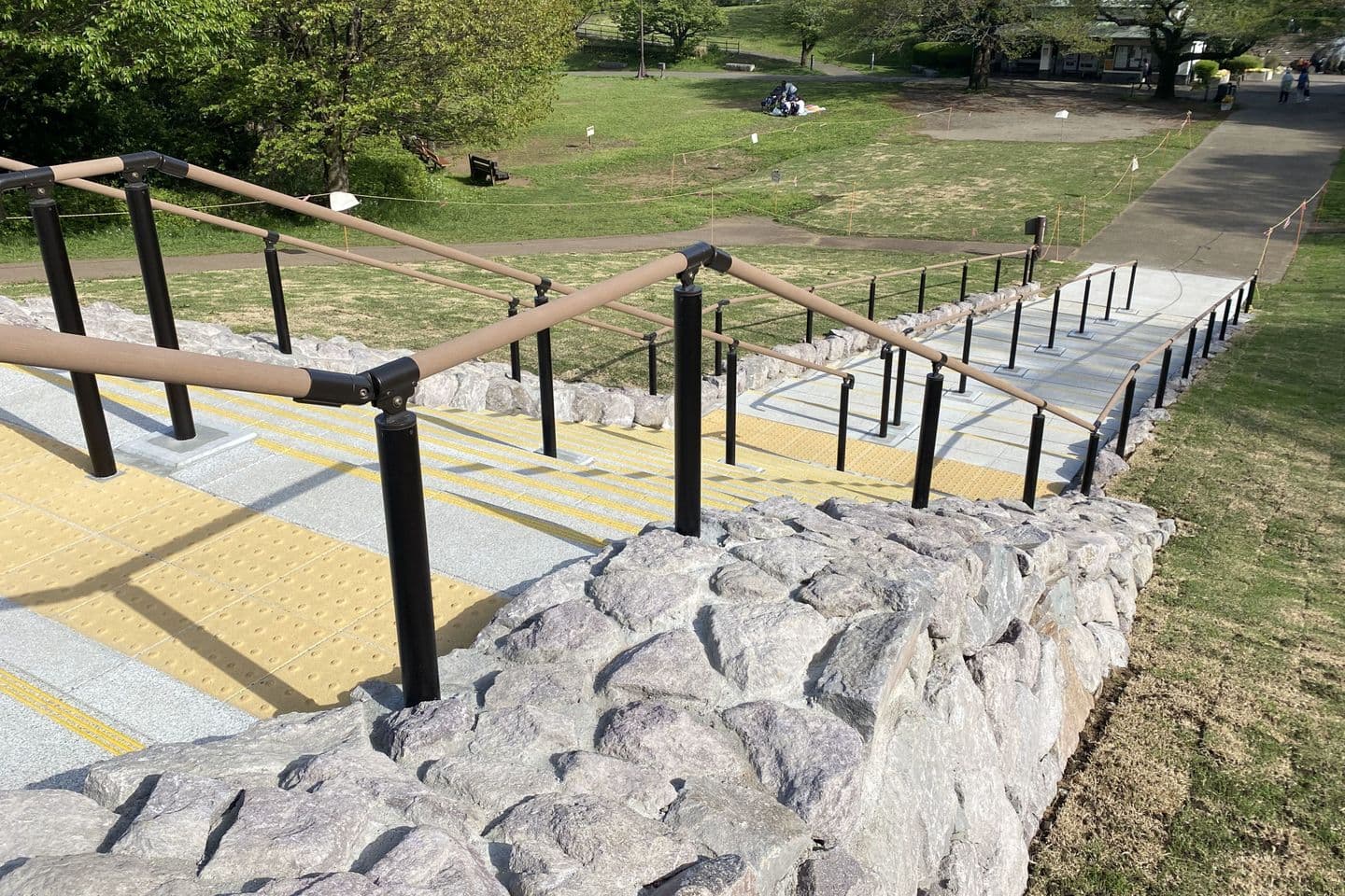 四季の森公園_新小松石_湘南ロックガーデン