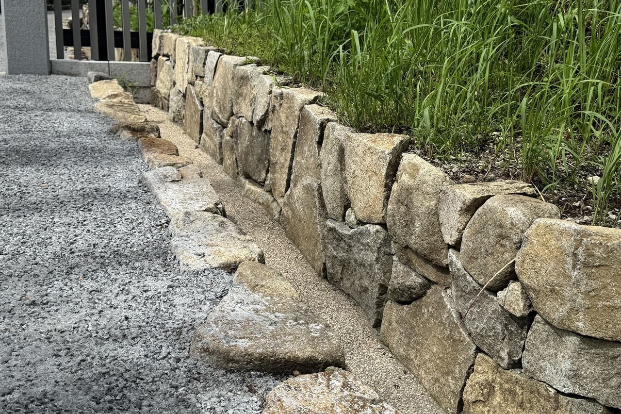 香山緑地_相木石_湘南ロックガーデン