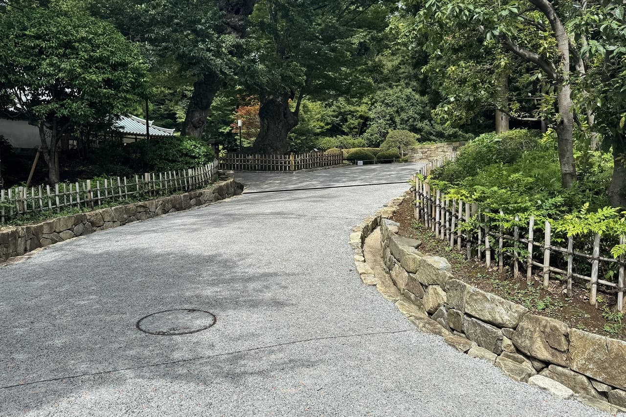 香山緑地_相木石_湘南ロックガーデン