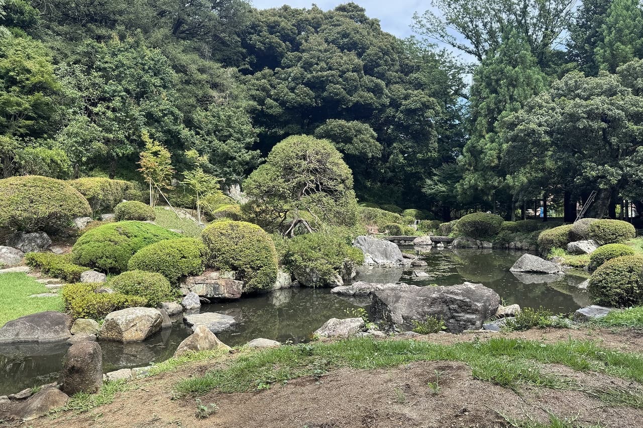 香山緑地_相木石_湘南ロックガーデン