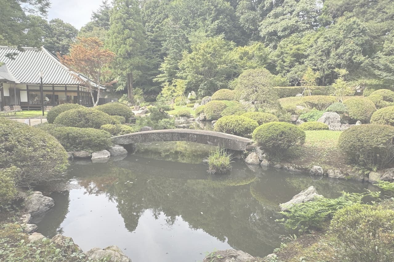 香山緑地_相木石_湘南ロックガーデン