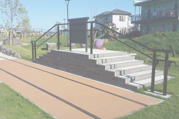 アルゼンチン斑岩_みやしろ中央公園_湘南ロックガーデン