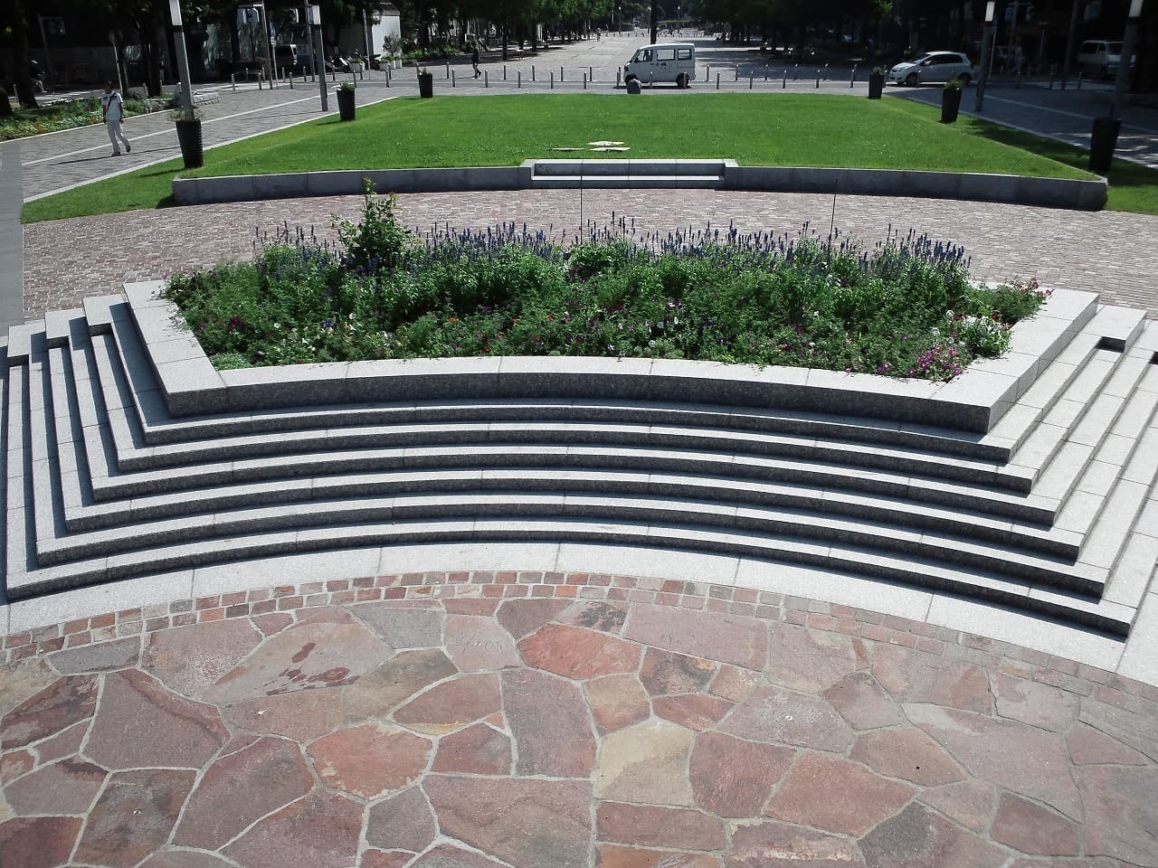 大通り公園_湘南ロックガーデン