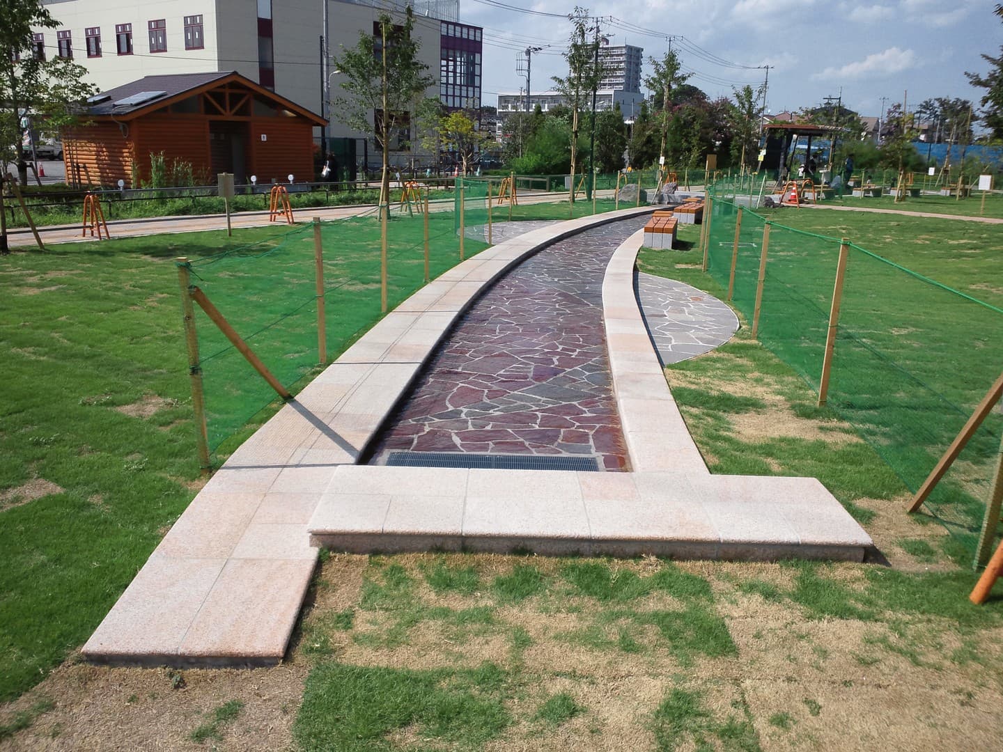 野火止用水公園_湘南ロックガーデン