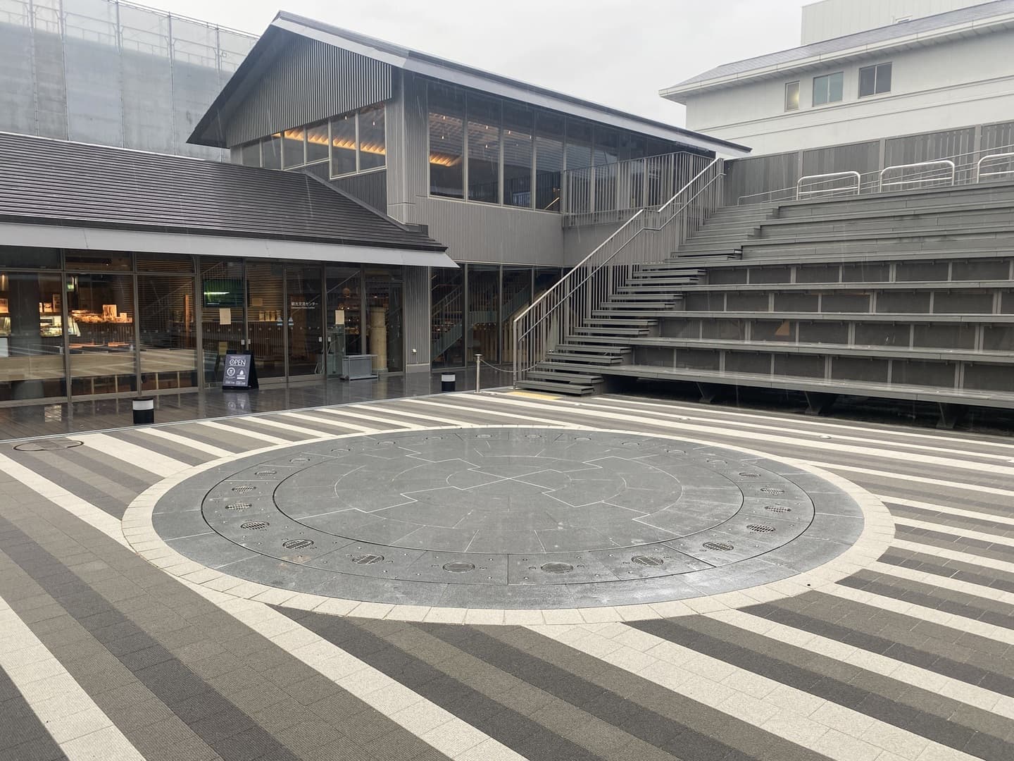 小田原観光交流センター_湘南ロックガーデン