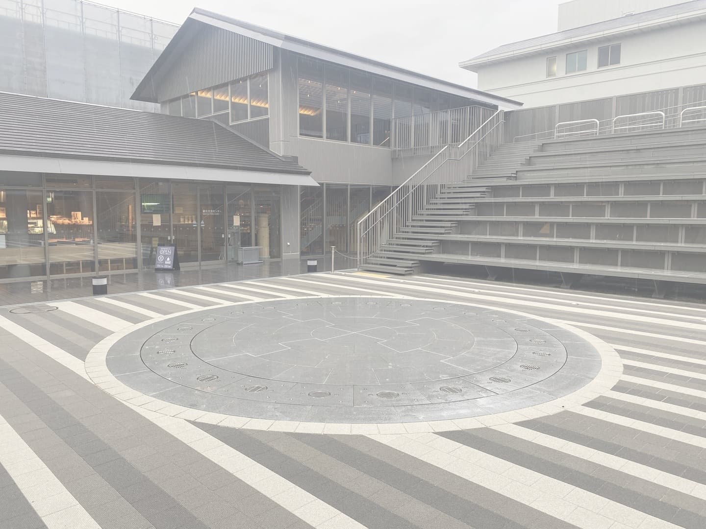 小田原観光交流センター_湘南ロックガーデン