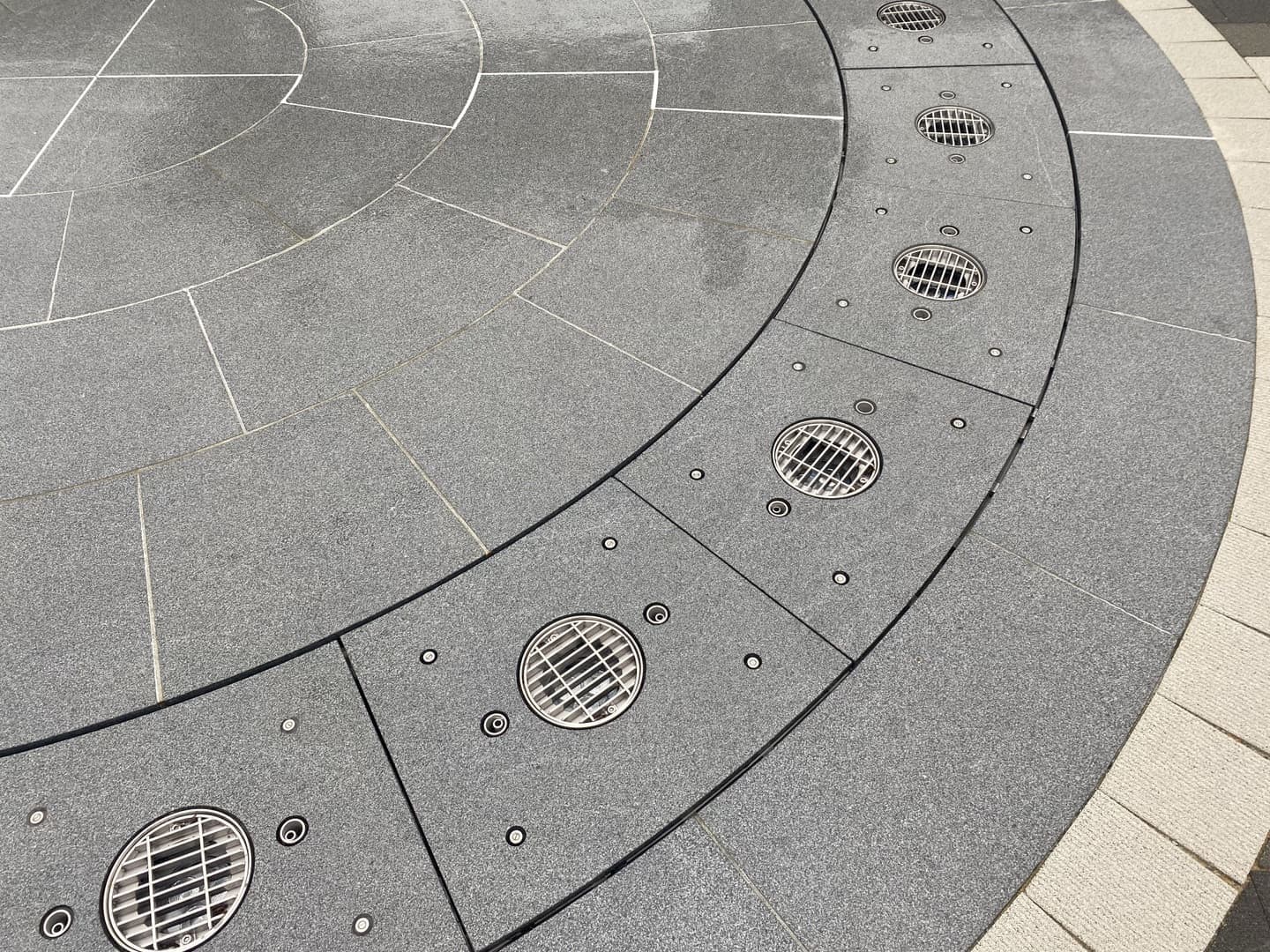 小田原観光交流センター_湘南ロックガーデン