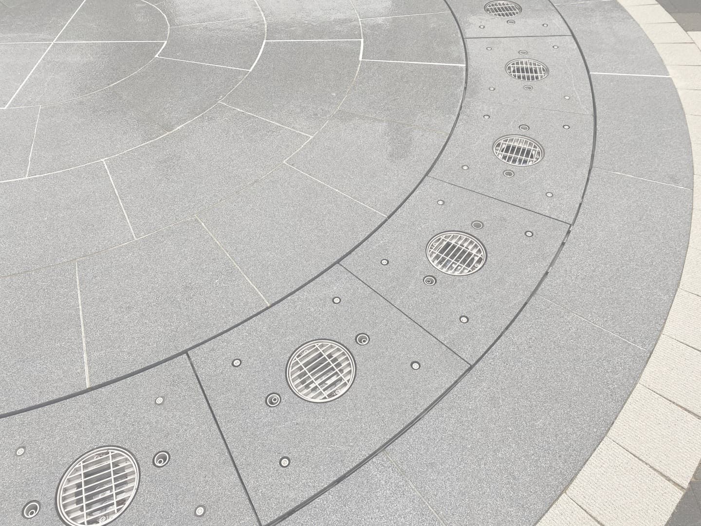 小田原観光交流センター_湘南ロックガーデン