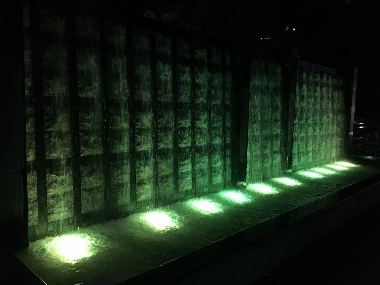 上野黒門_湘南ロックガーデン