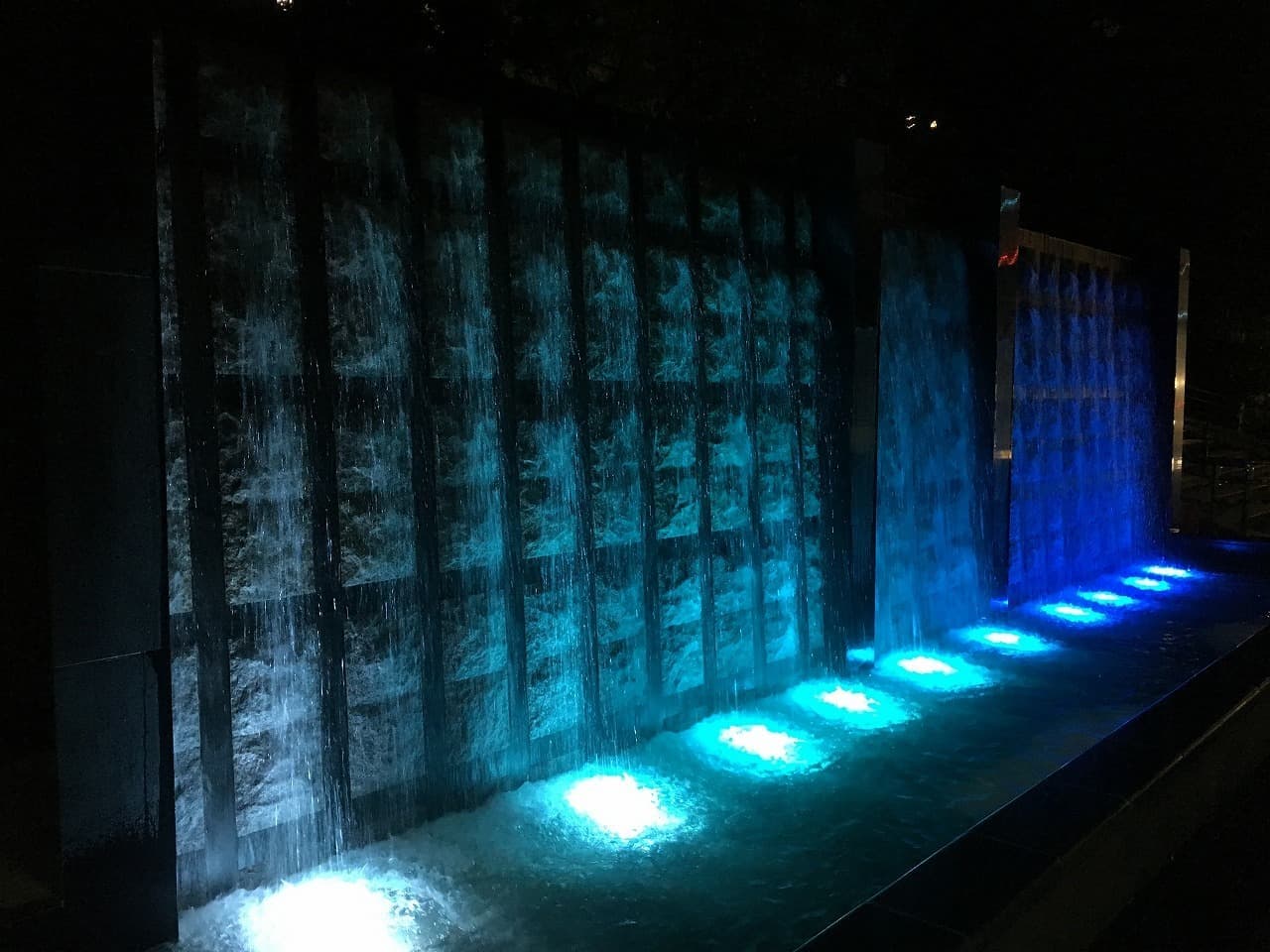 上野黒門_湘南ロックガーデン