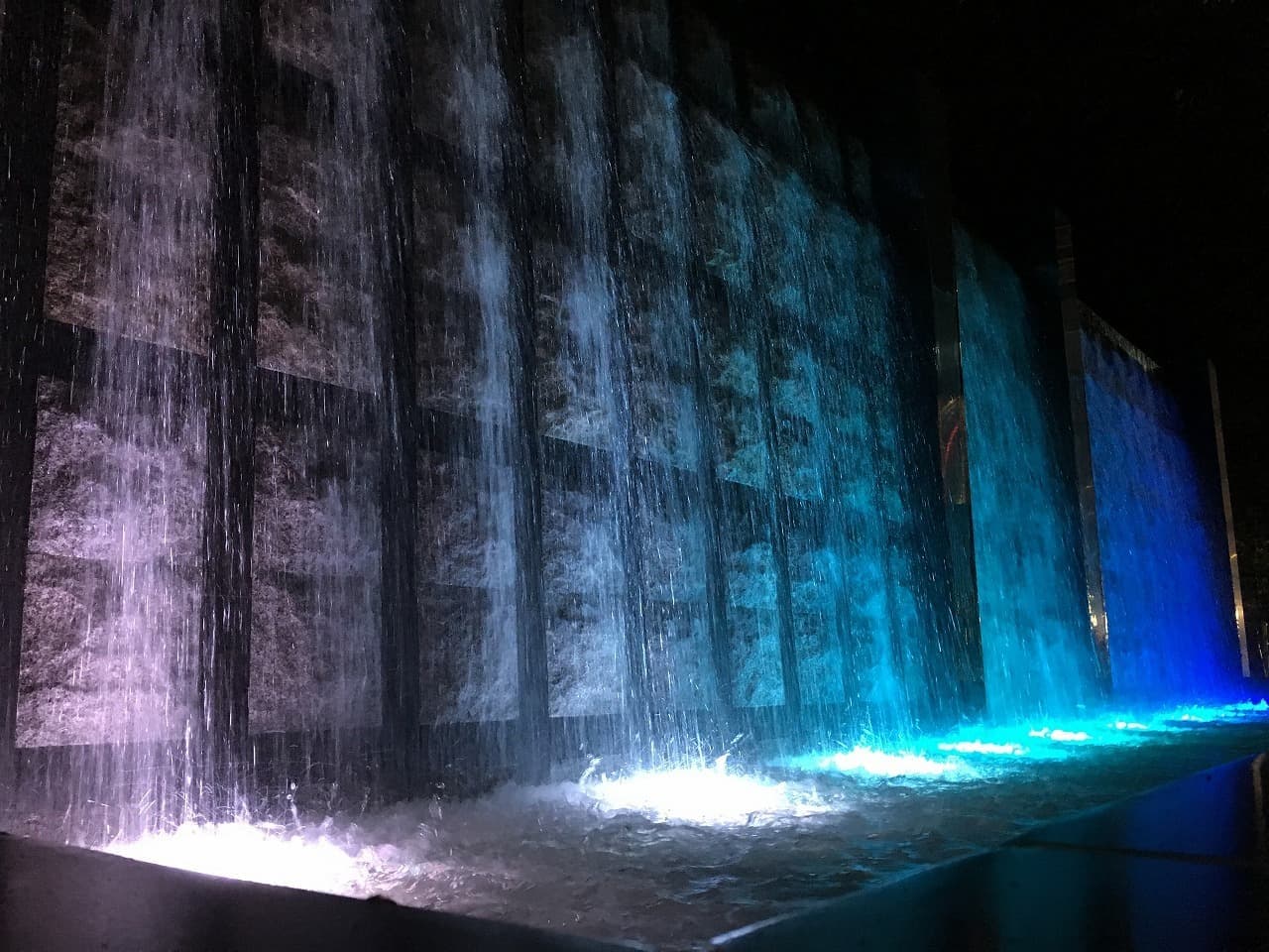 上野黒門_湘南ロックガーデン