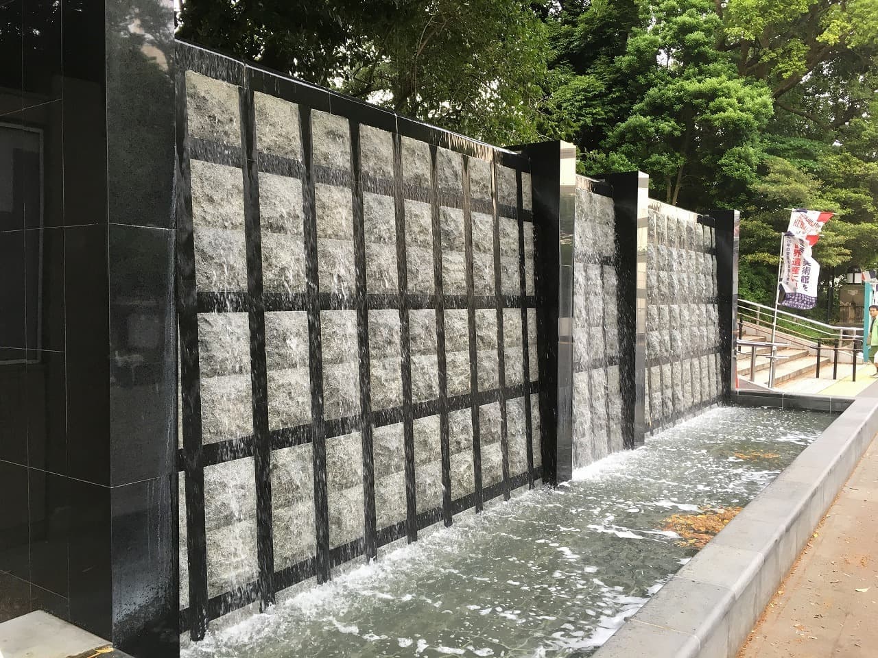 上野黒門_湘南ロックガーデン