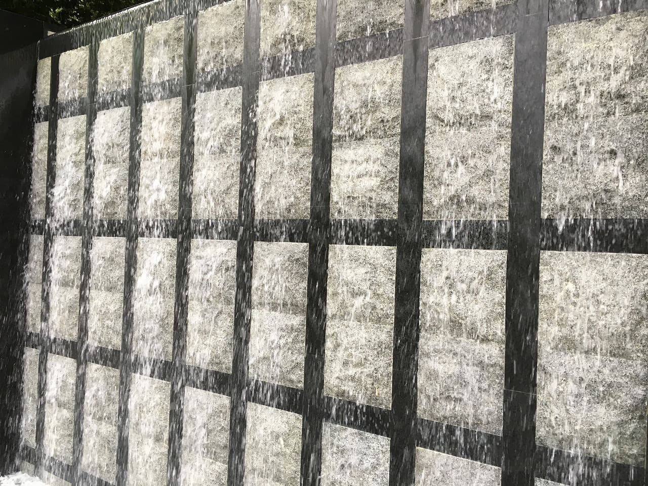 上野黒門_湘南ロックガーデン