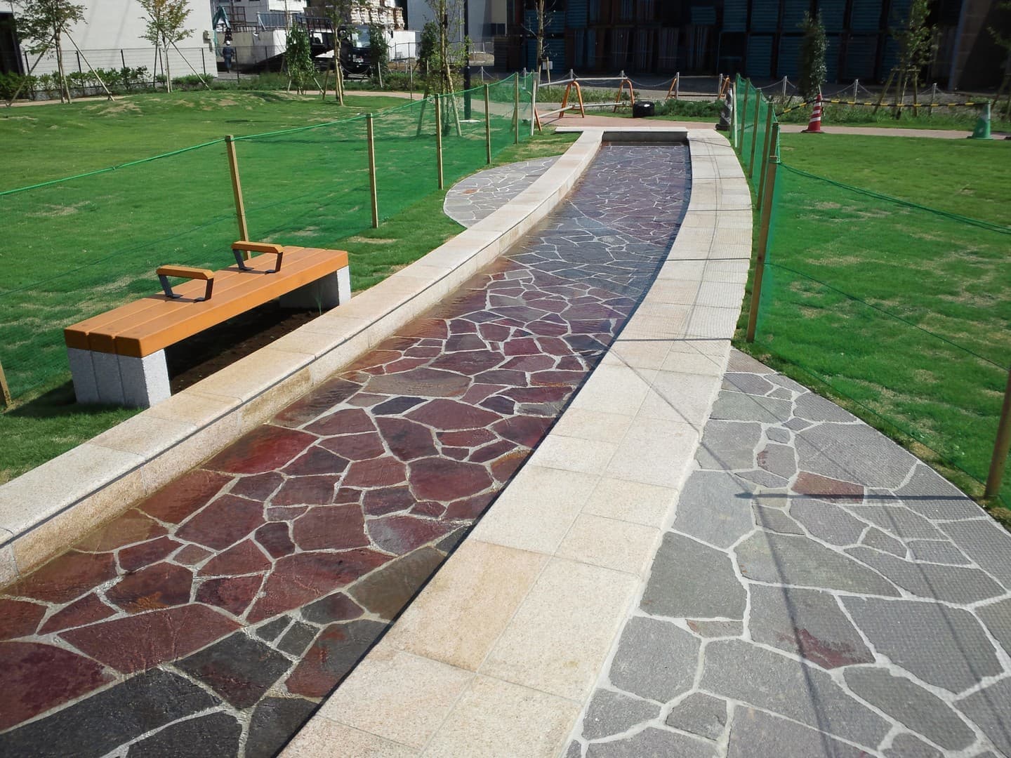 野火止用水公園_湘南ロックガーデン