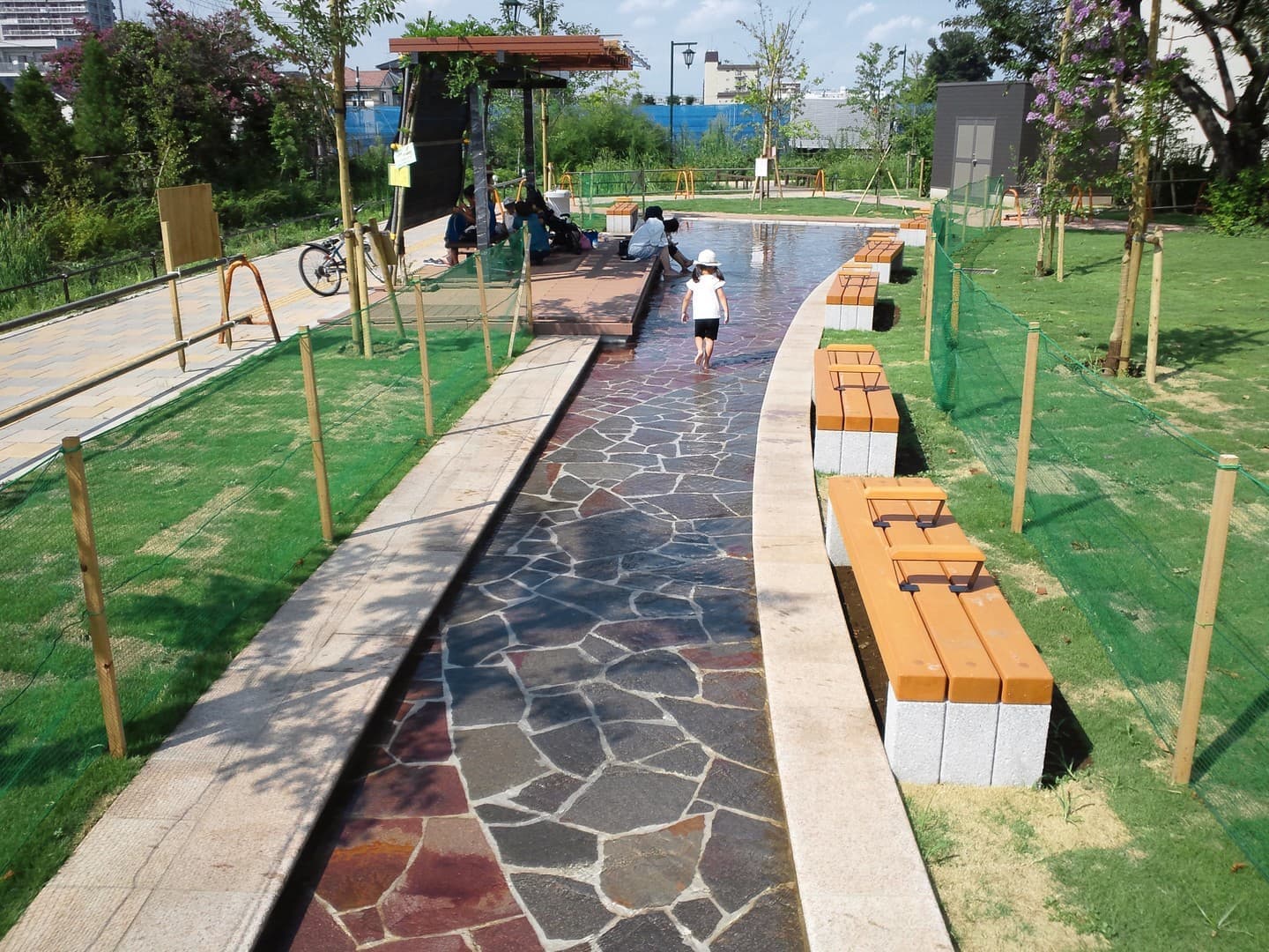 野火止用水公園_湘南ロックガーデン