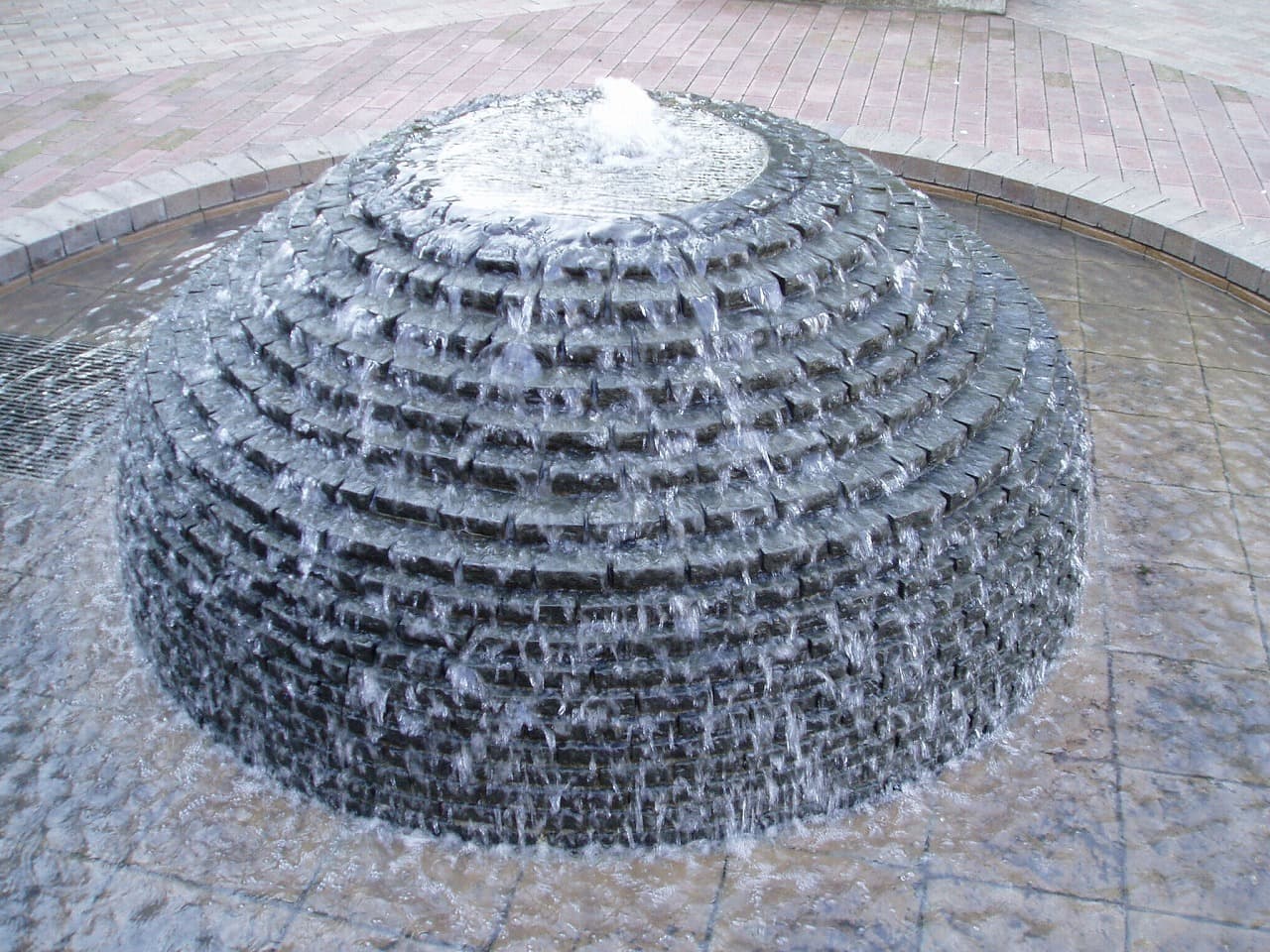 赤坂中央公園噴水_湘南ロックガーデン