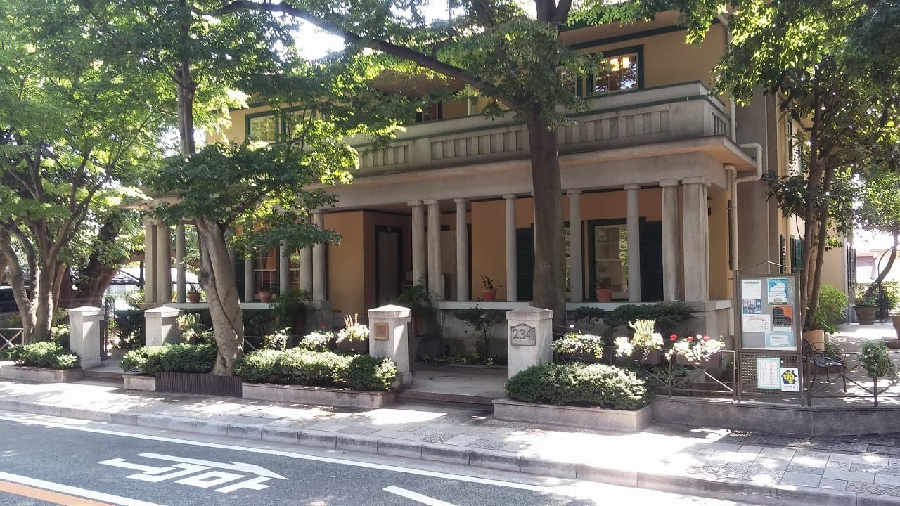 市道山手元町線_湘南ロックガーデン