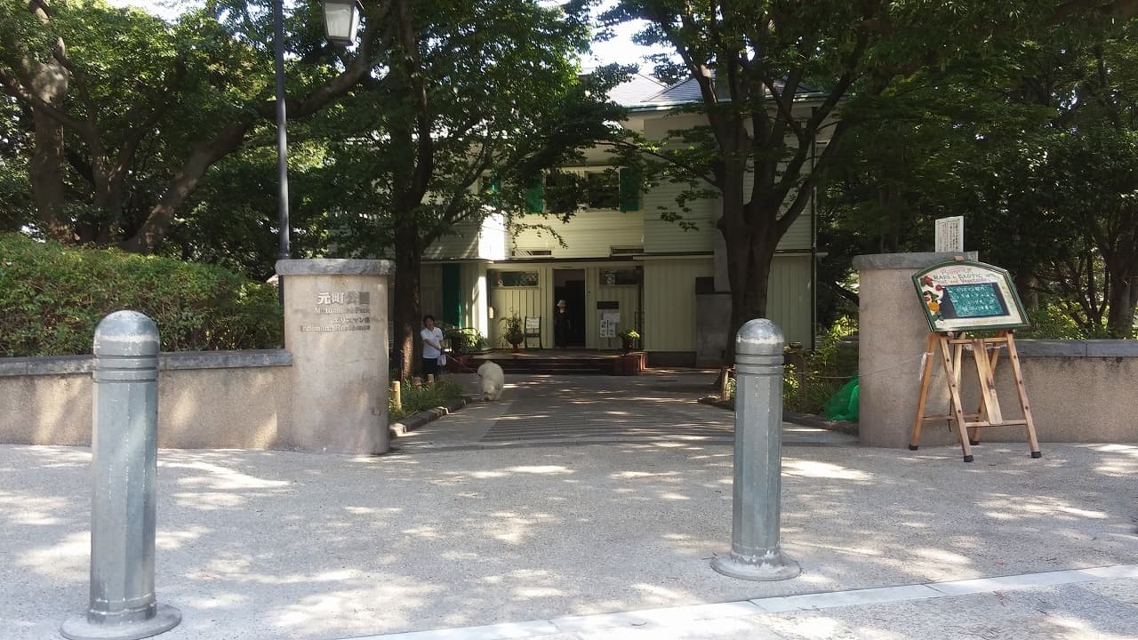 市道山手元町線_湘南ロックガーデン