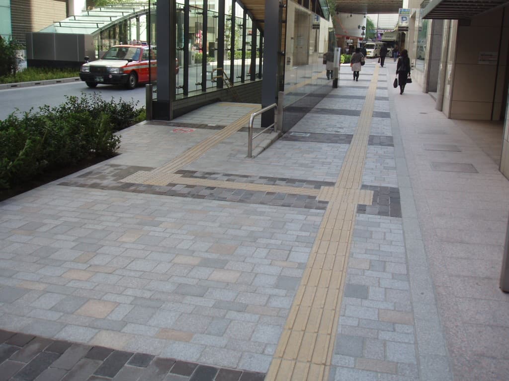 有楽町駅前再開発_湘南ロックガーデン