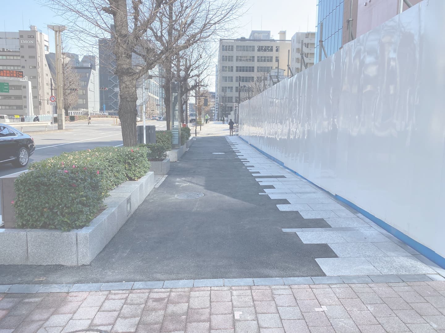 八重洲通り歩道復旧_湘南ロックガーデン