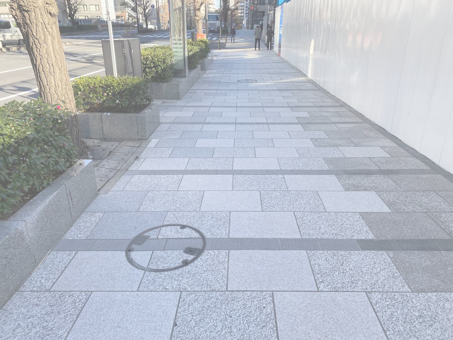 八重洲通り歩道復旧_湘南ロックガーデン