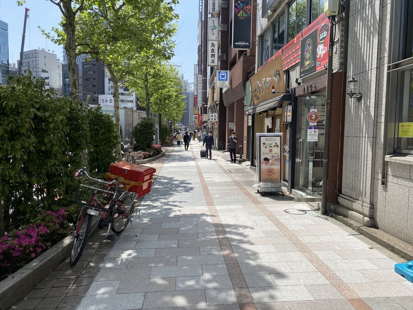 靖国通り歩道復旧_湘南ロックガーデン