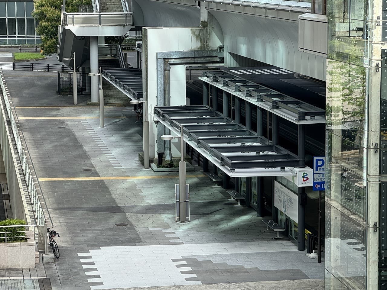 停留施設上屋建築_湘南ロックガーデン