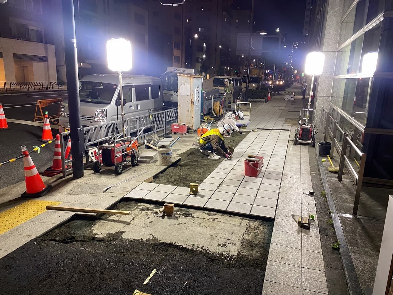 蔵前橋通り歩道復旧_湘南ロックガーデン