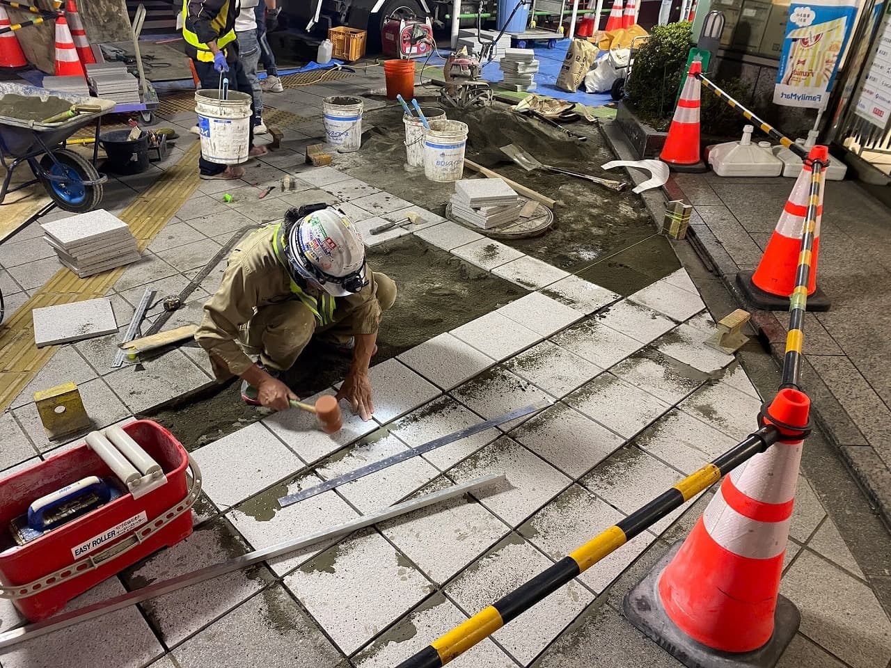 蔵前橋通り歩道復旧_湘南ロックガーデン