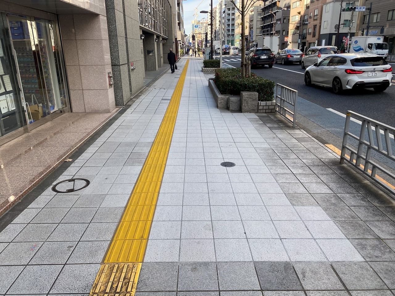 蔵前橋通り歩道復旧_湘南ロックガーデン