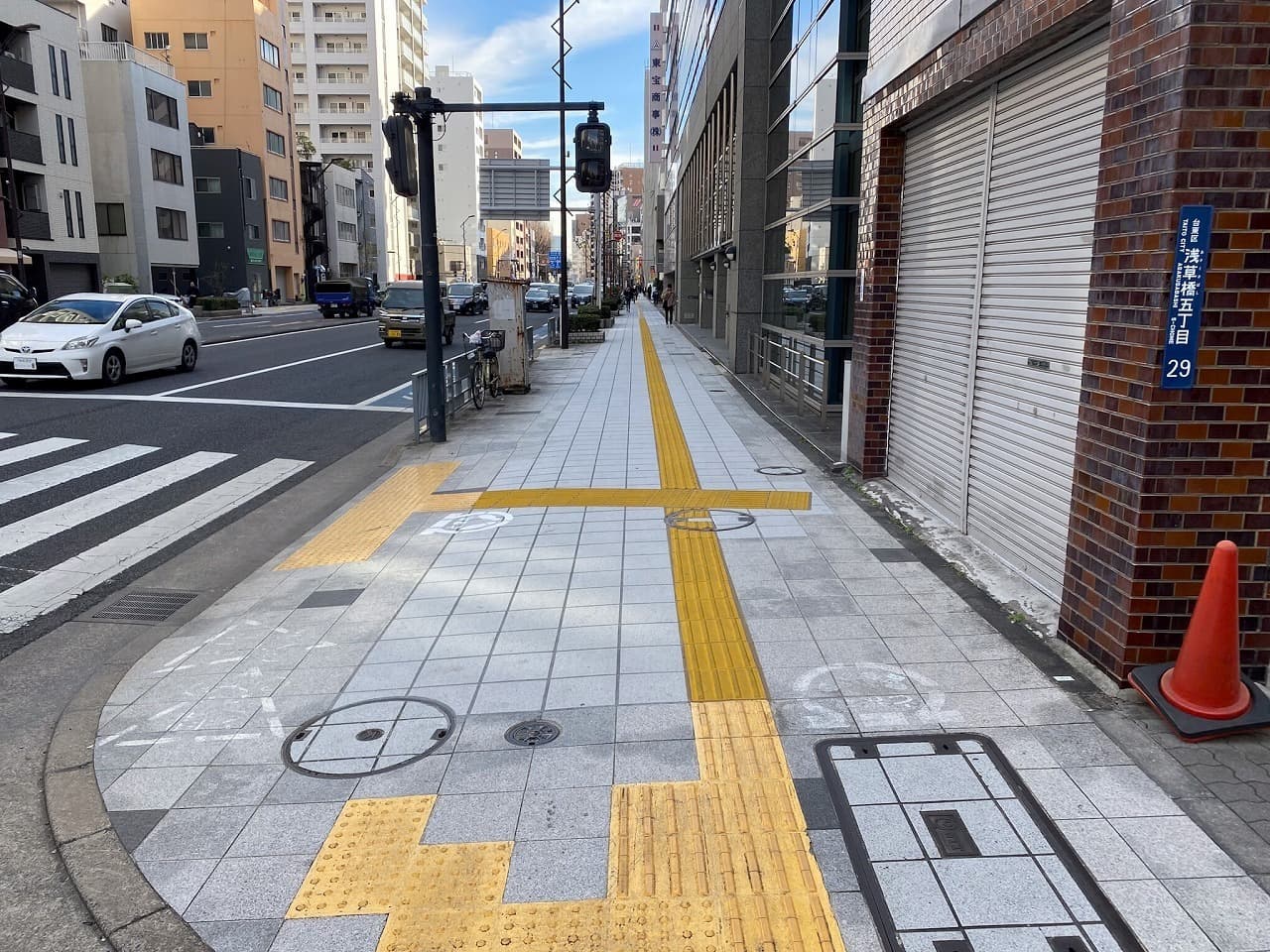 蔵前橋通り歩道復旧_湘南ロックガーデン