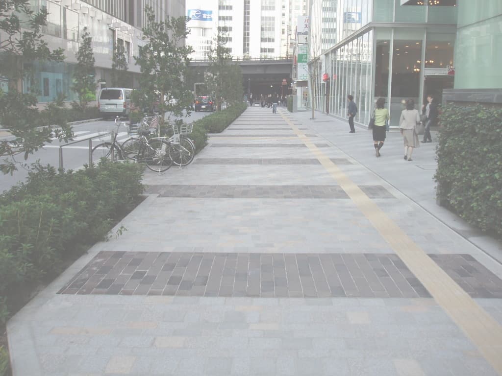 歩道_湘南ロックガーデン