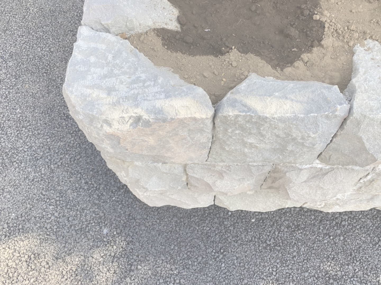 小松石雑割花壇_湘南ロックガーデン