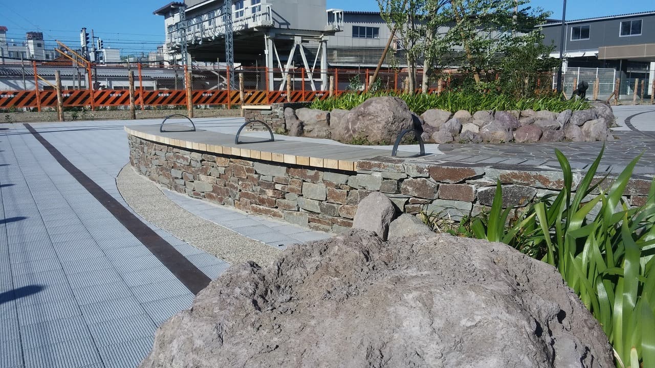 東武動物公園駅西口_湘南ロックガーデン