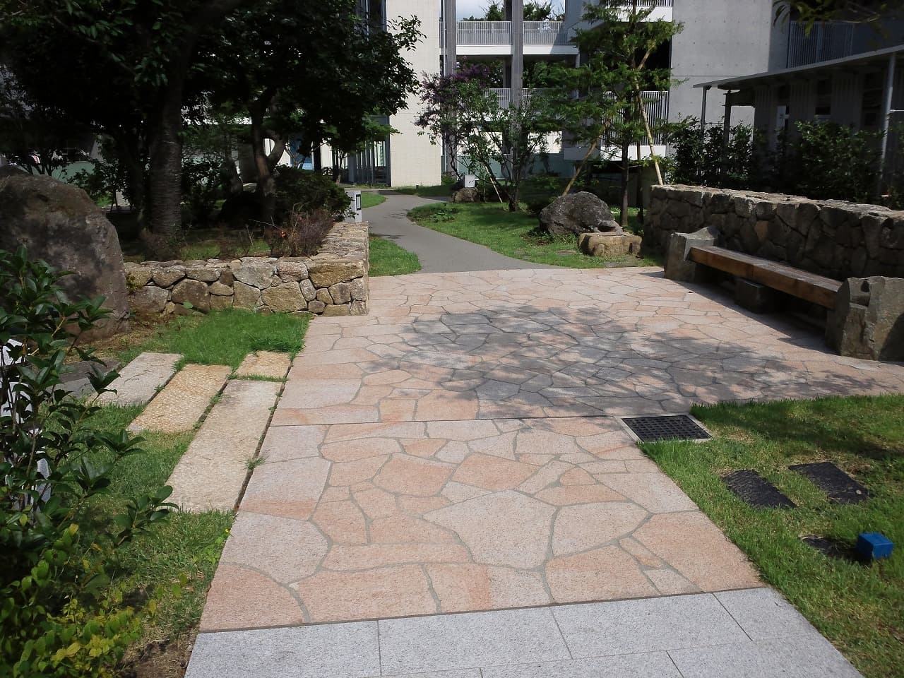 荻窪団地_湘南ロックガーデン