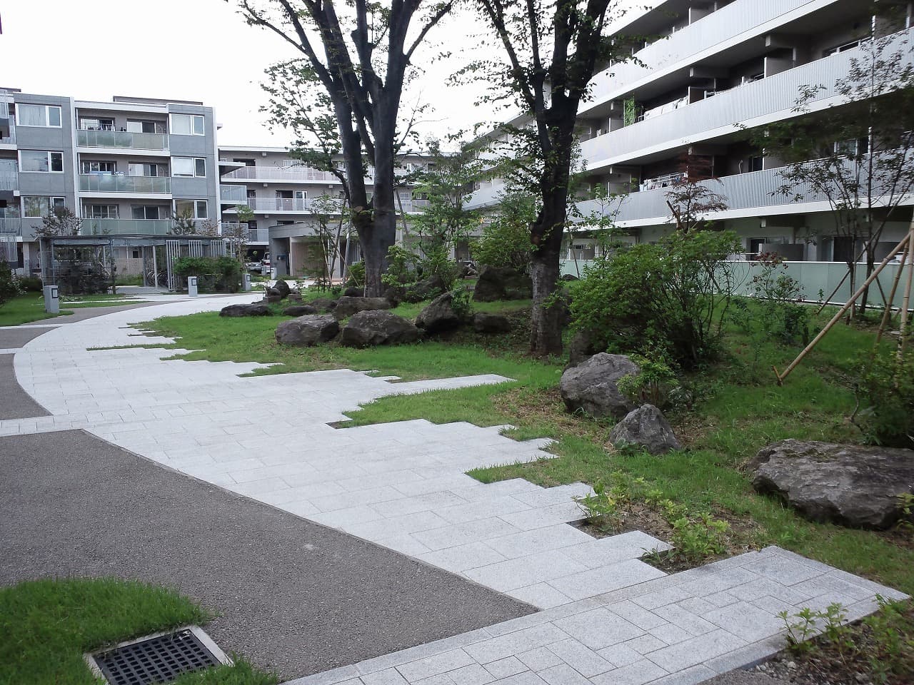 荻窪団地_湘南ロックガーデン