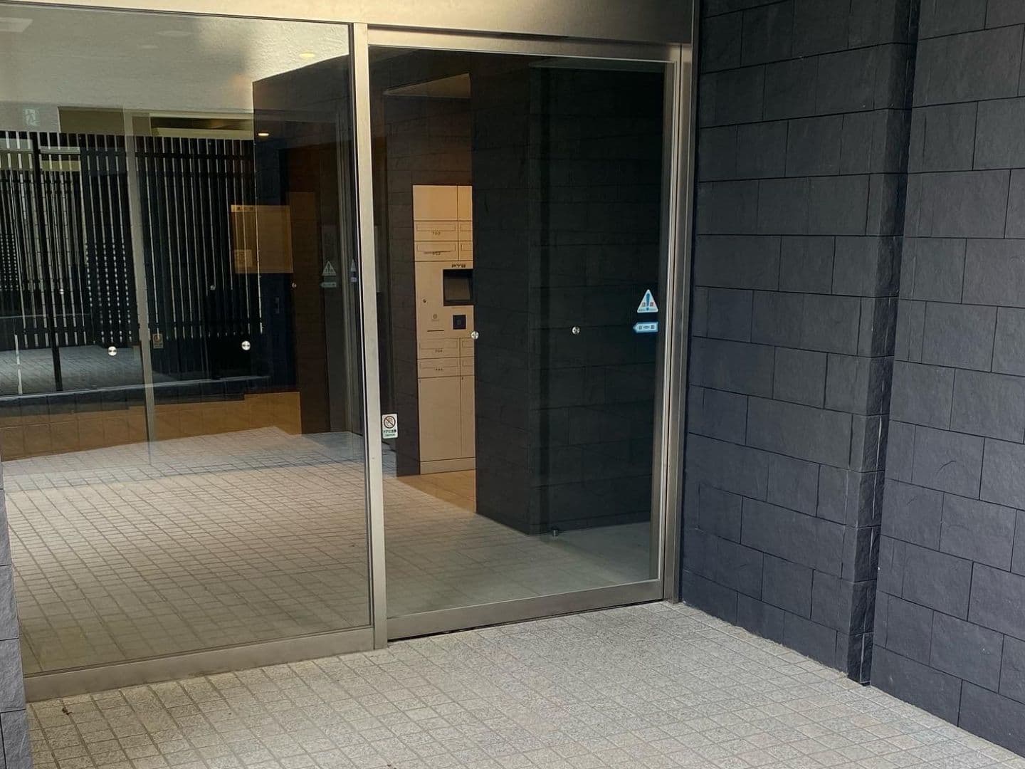 共同住宅外構小舗石舗装_湘南ロックガーデン