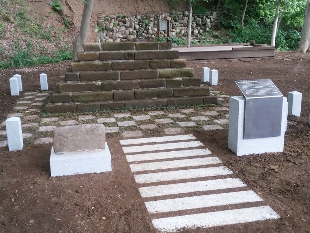 旧河原家元屋敷跡_湘南ロックガーデン