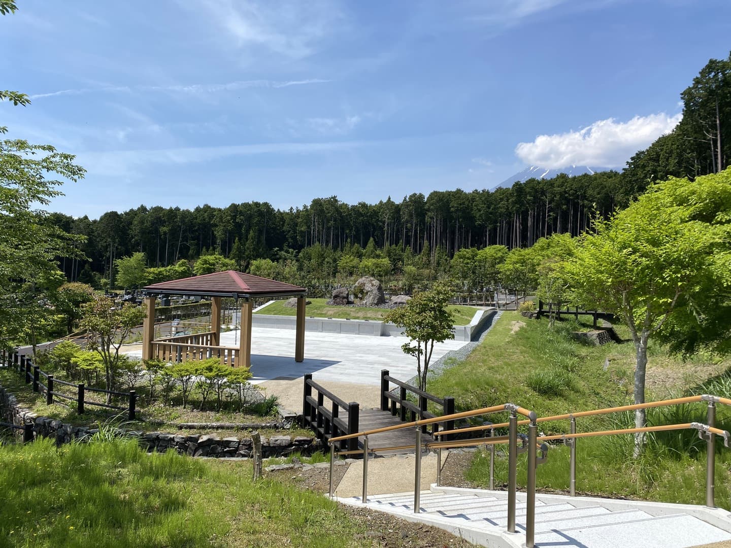 富士市森林墓園_湘南ロックガーデン