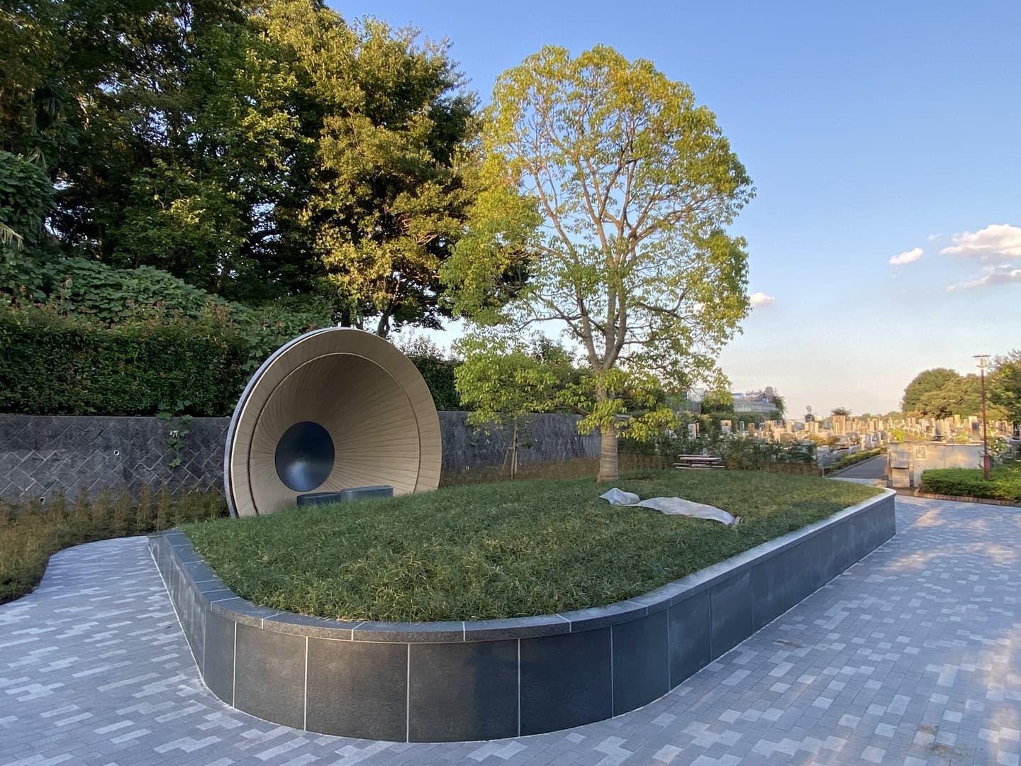狭山湖畔霊園_湘南ロックガーデン