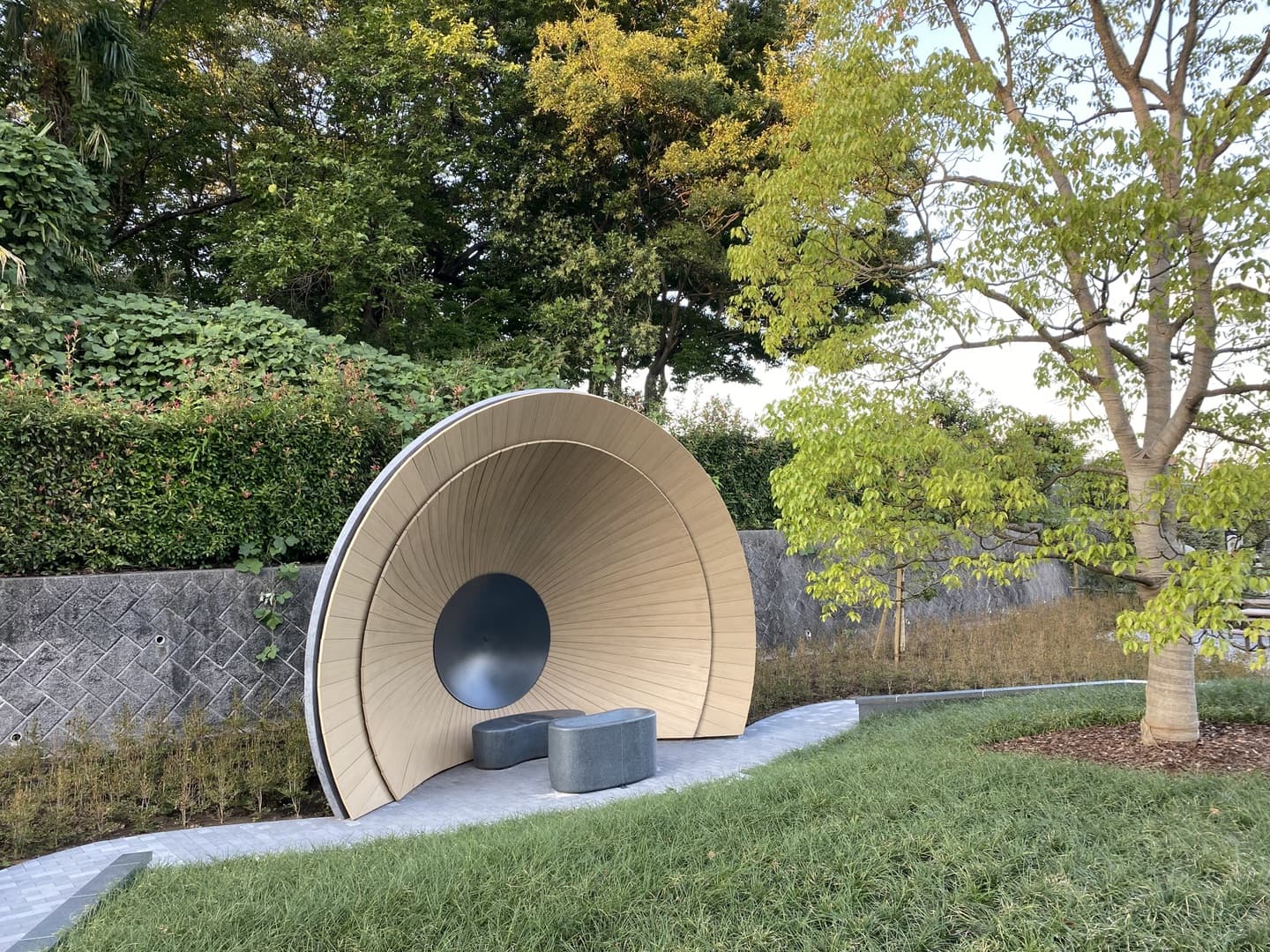 狭山湖畔霊園_湘南ロックガーデン