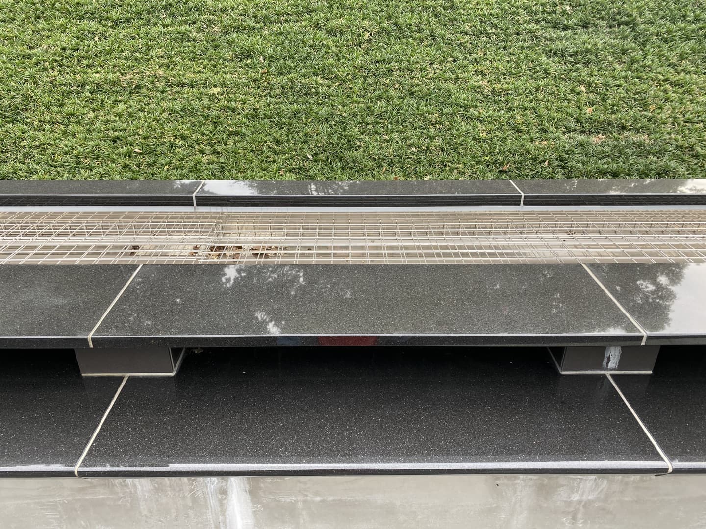 多磨霊園_湘南ロックガーデン