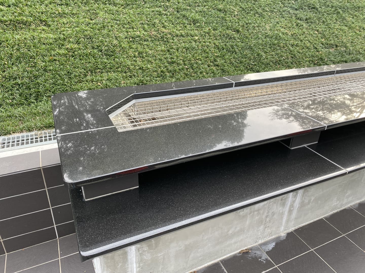 多磨霊園_湘南ロックガーデン