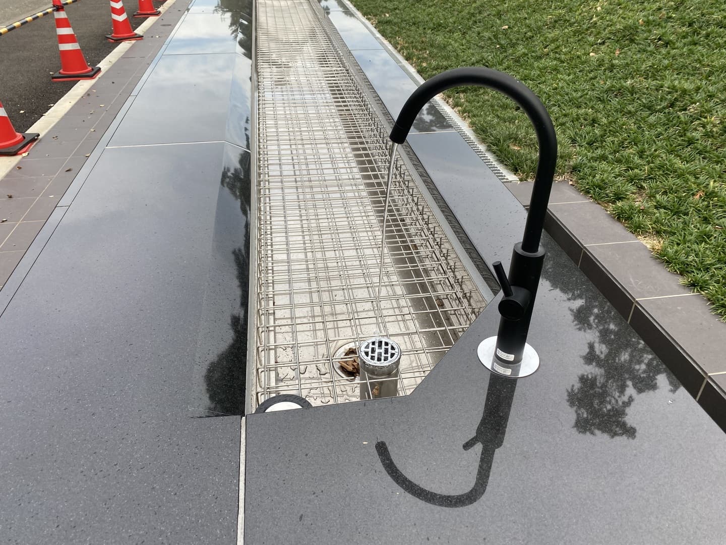 多磨霊園_湘南ロックガーデン