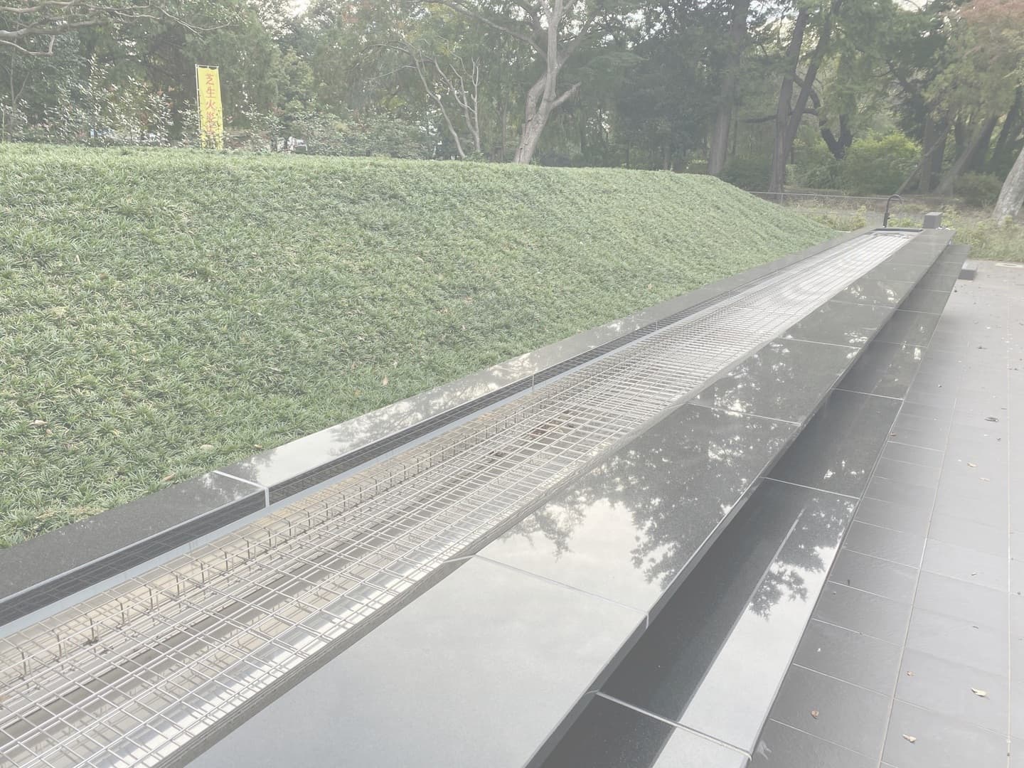 多磨霊園_湘南ロックガーデン