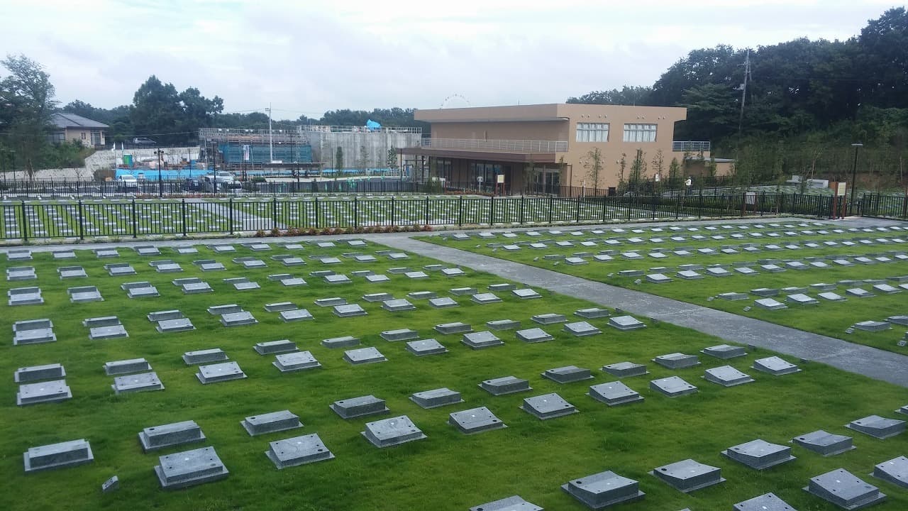 稲城府中メモリアルパーク_湘南ロックガーデン