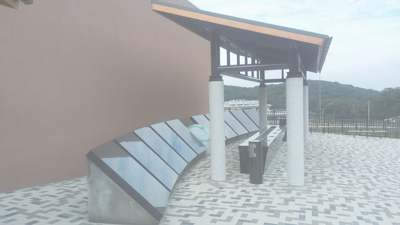 稲城府中メモリアルパーク_湘南ロックガーデン