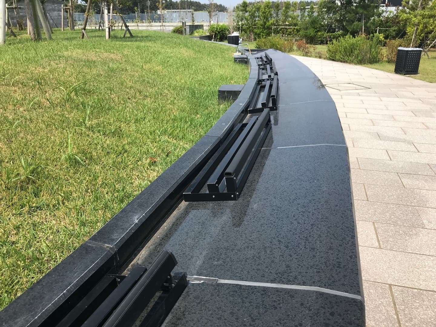 浦安墓地公園/樹林墓地_湘南ロックガーデン